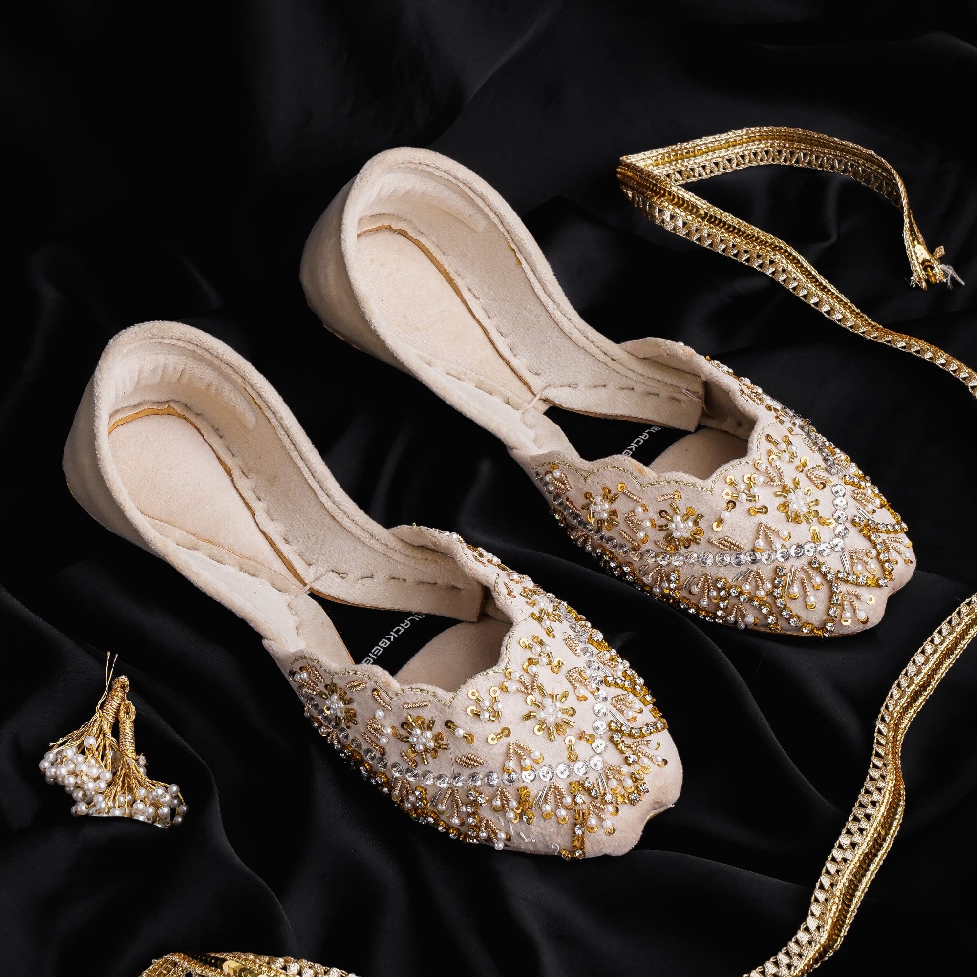 Glam Khussa (White)