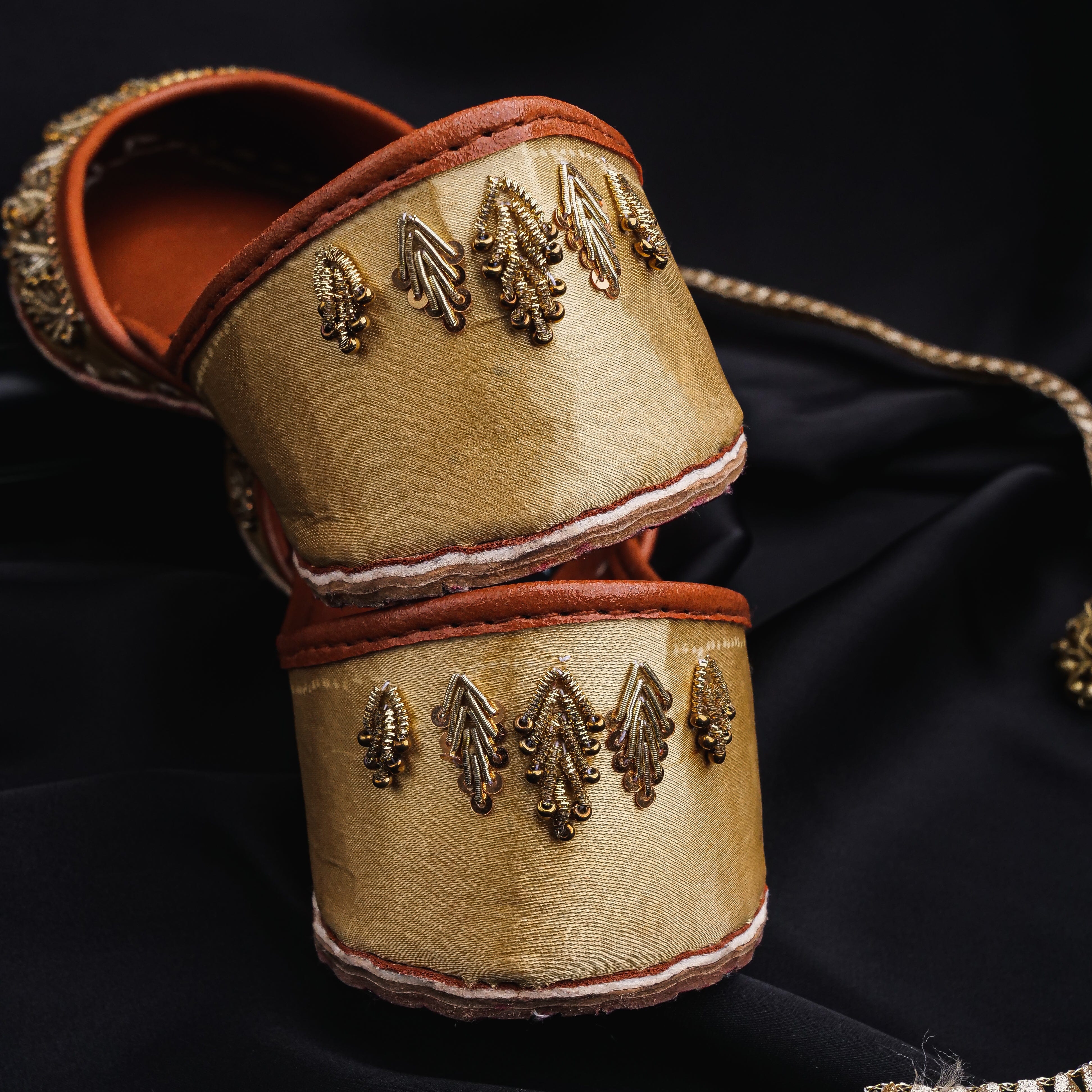 Vega khussa (golden)