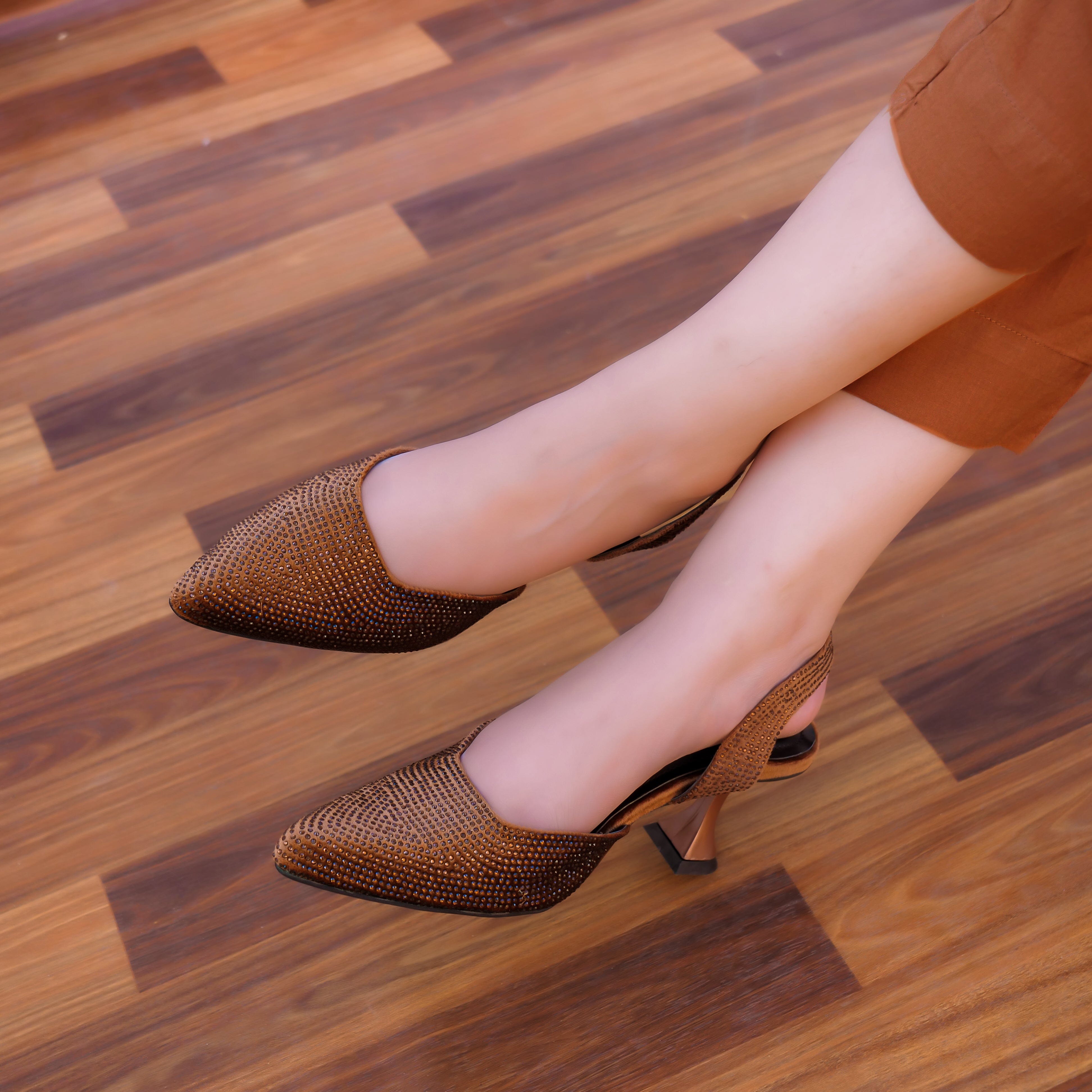GLOW - BROWN