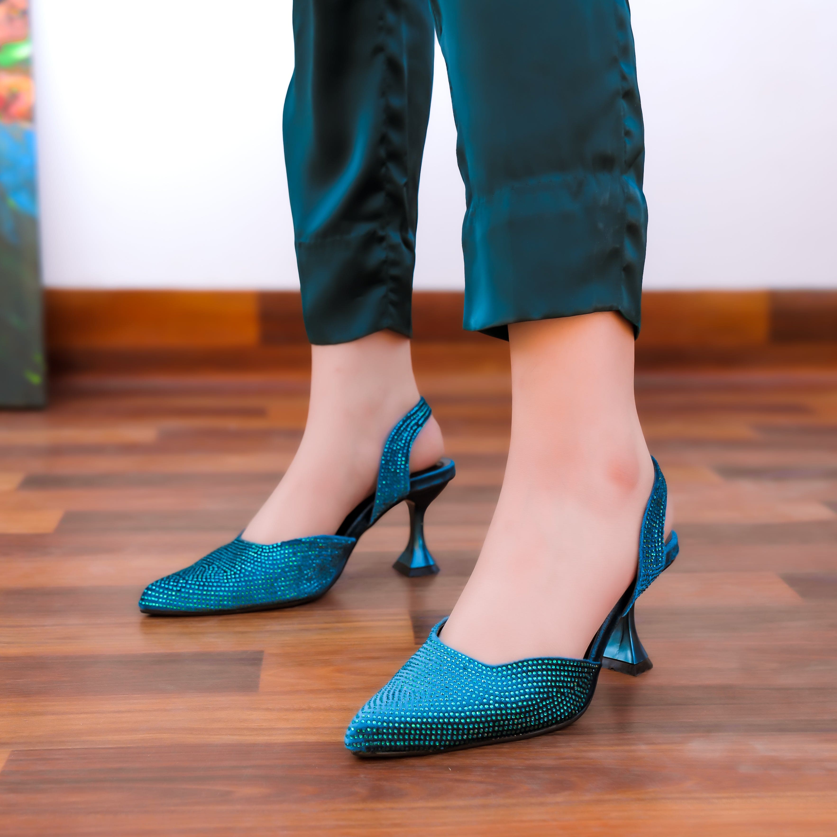 GLOW - LIGHT BLUE