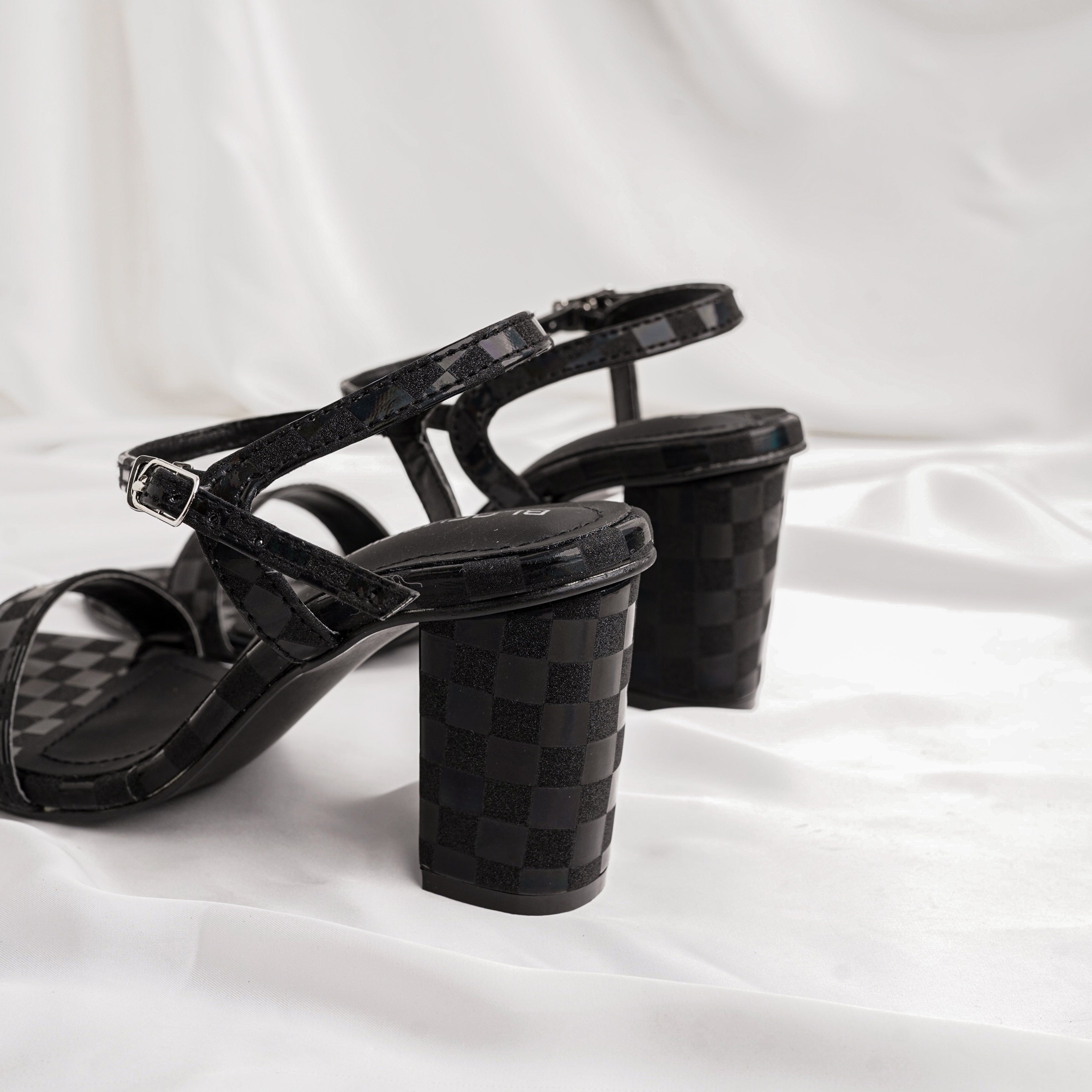 MACIE - BLACK - (No Return/Exchange)