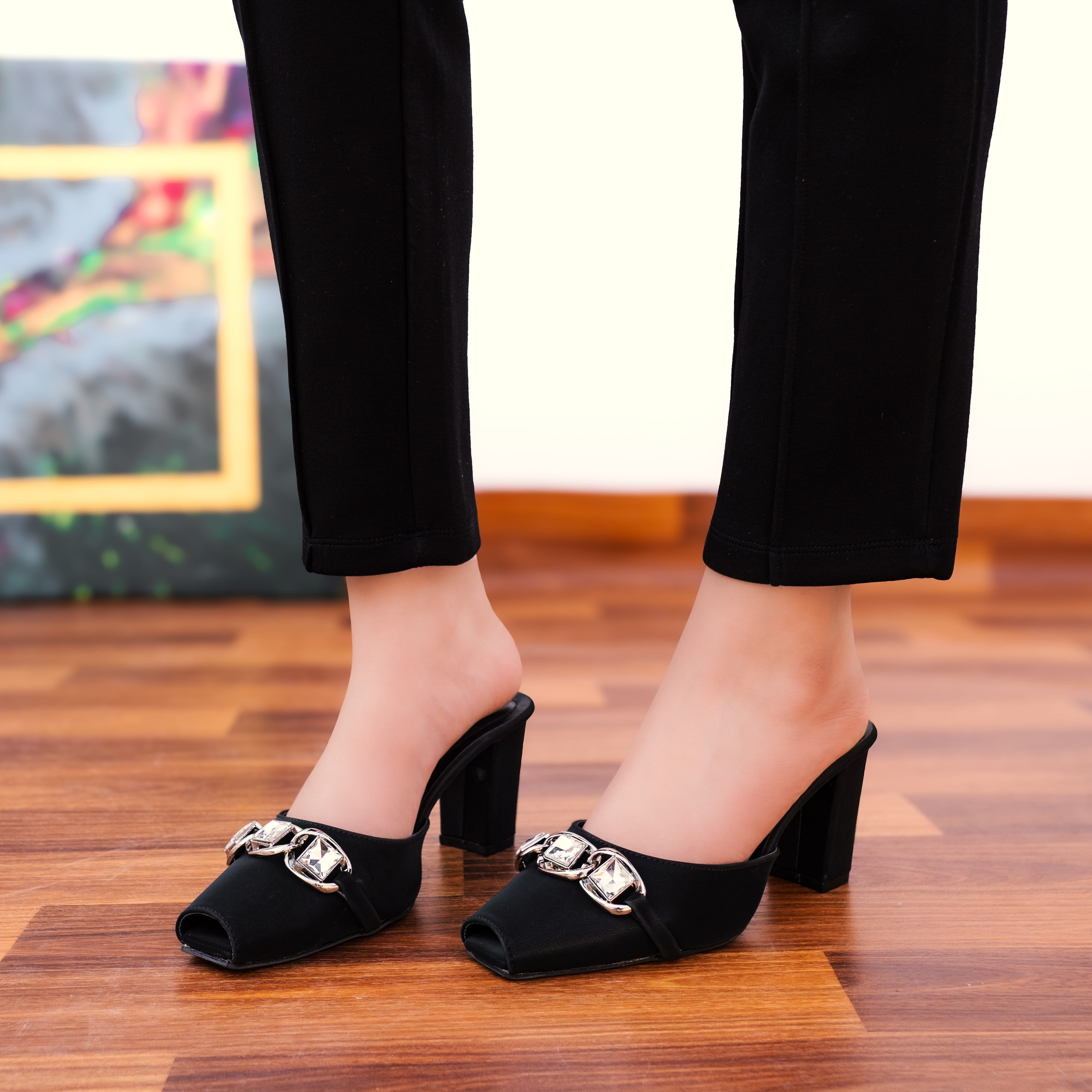 COURT BUCKLE - BLACK