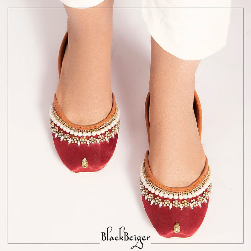Maroon khussa clearance